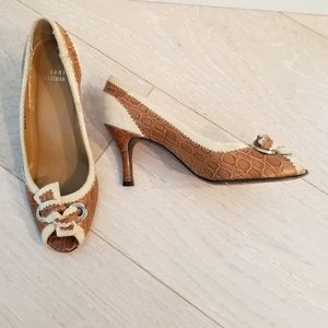 Stuart Weitzman peep toe alligator pumps (size 7)